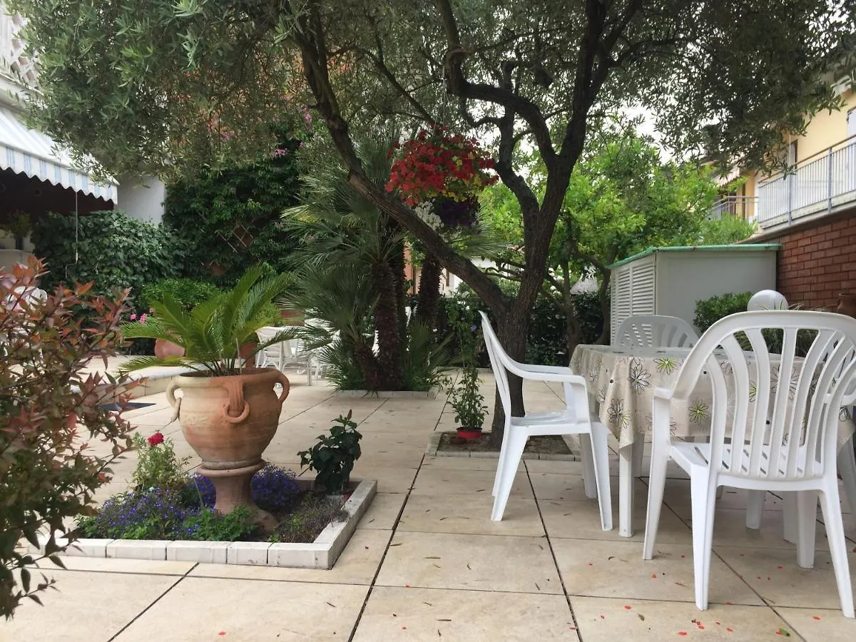 Casa Matilde Apartment Massa  0*, Massa (Tuscany) Italy